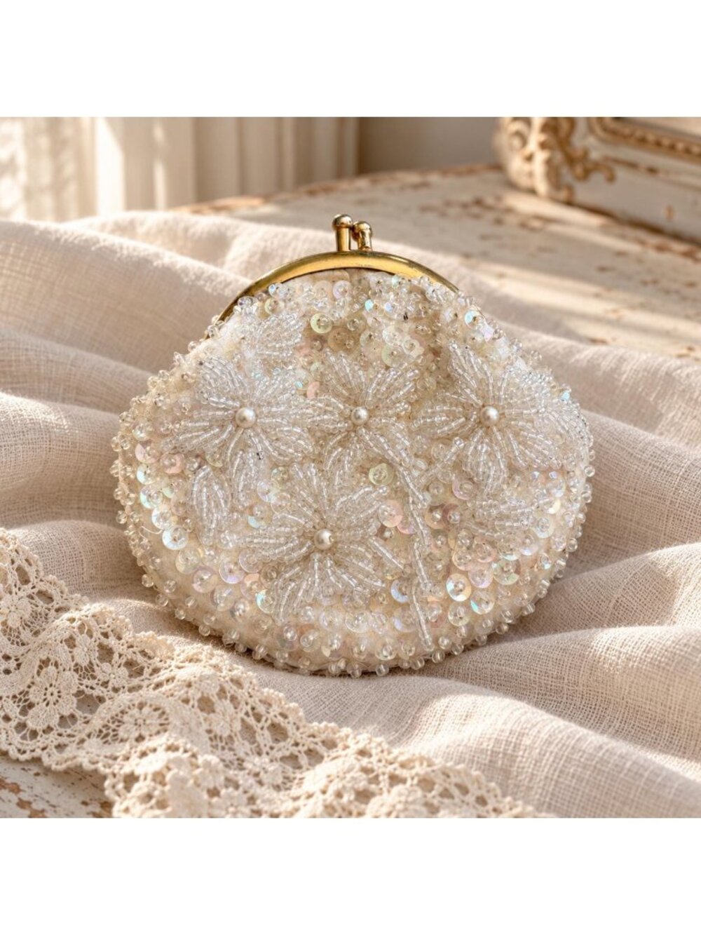 Vintage Ivory Beaded Coin Purse, Floral Sequin Kiss Lock Pouch, Gold Tone Frame